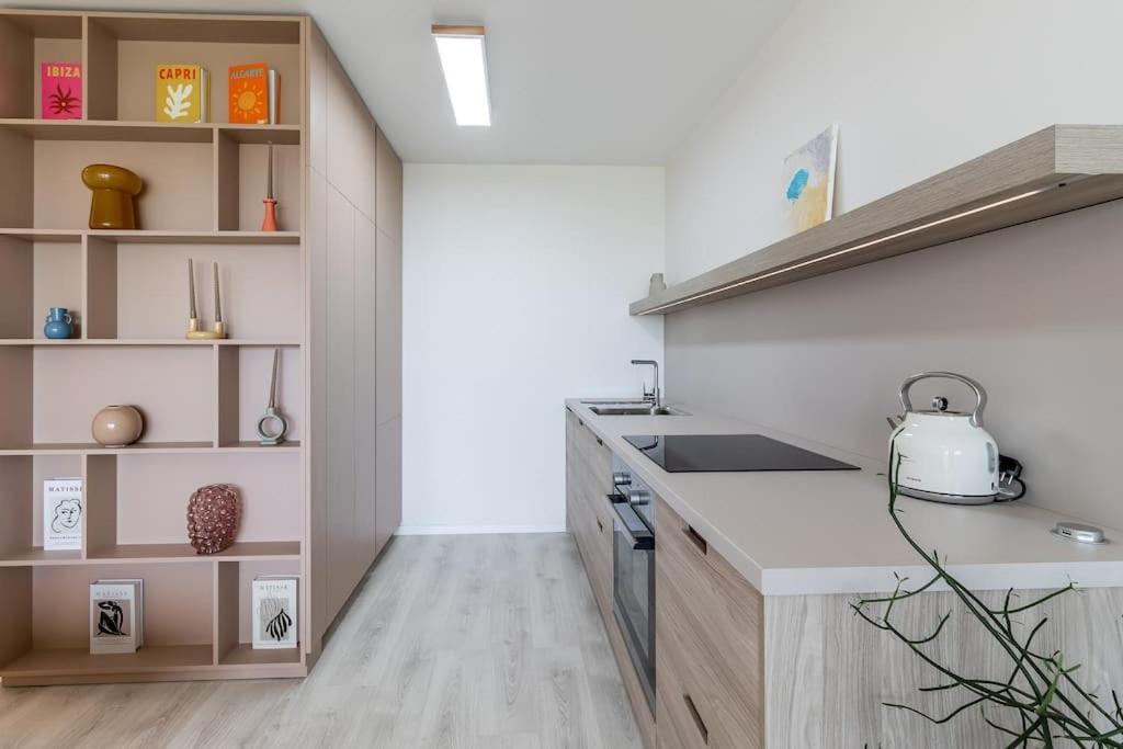 Cozy Apartment Near City Centrum And Bratislava Airport Luaran gambar